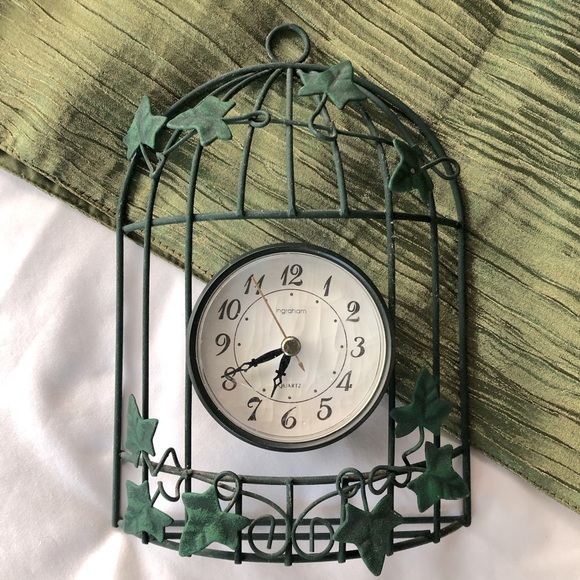 Vintage Metal Bird Cage with Vines Ivy Décor Hanging Quartz Wall Clock
